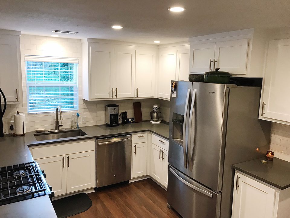 1st image of 216 E Center St