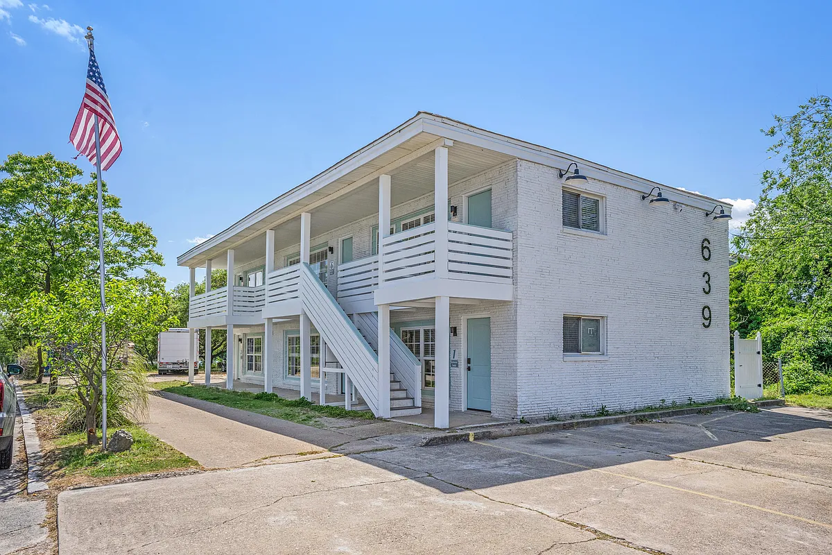 Building Photo - 639 W Ocean View Ave
