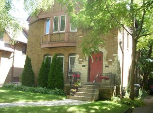 2015 E Marion St, Shorewood, WI 53211
