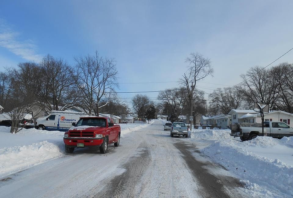 2nd image of 618 Glenview Ave