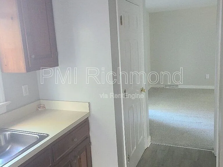 7172 Mill Valley Rd — Photo 10