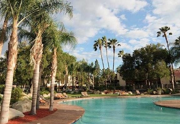 3rd image of 5525 Canoga Ave APT 103