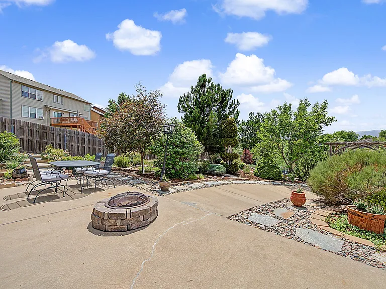 4617 Bridle Pass Dr — Photo 33