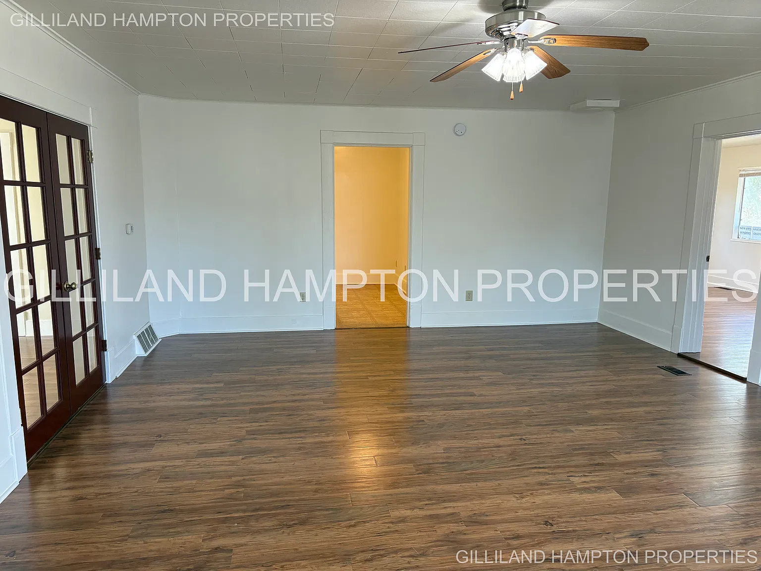 5 bed, 3.5 bath, 3000 sqft, $2,000 — Photo 4