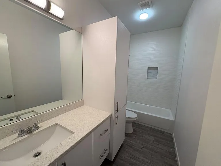 2607 E Hackberry Ave — Photo 4