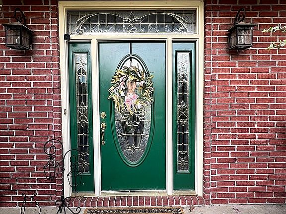 4th image of 487 Ashley Ln