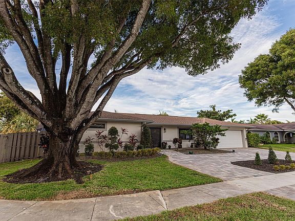 2nd image of 11711 NW 16th Court