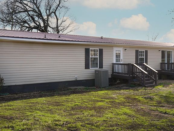 3rd image of 23650 S 620th Rd