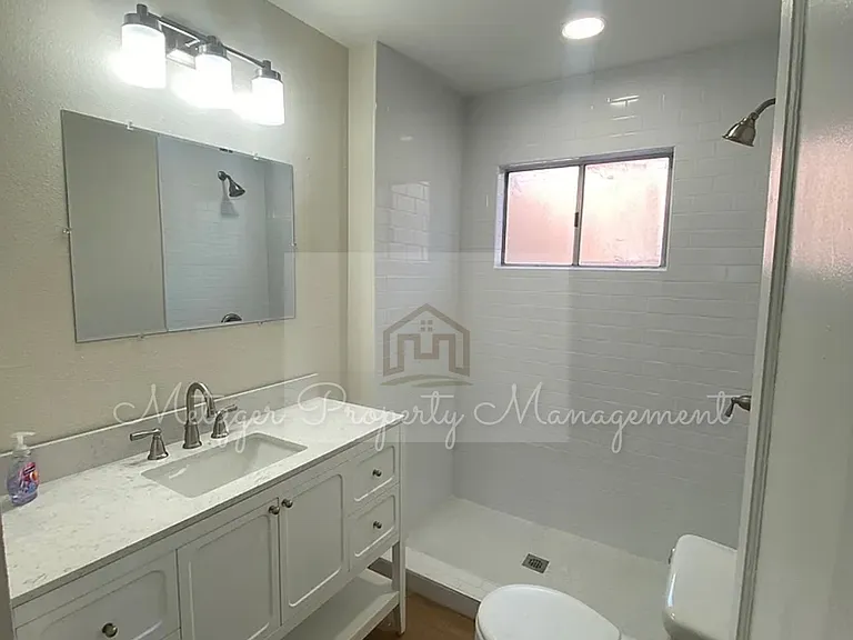 1659 Lucerne Ave — Photo 10