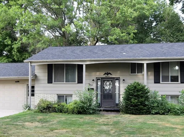 18 Spruce Dr, Eagle Grove, IA 50533
