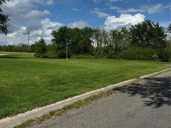 111 Willow Dr, Freeburg, IL 62243