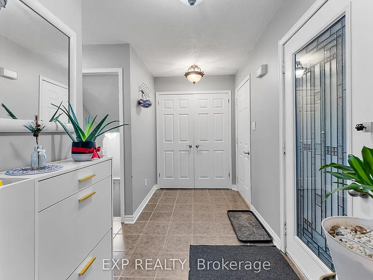 3 Briarsdale Cres — Photo 4