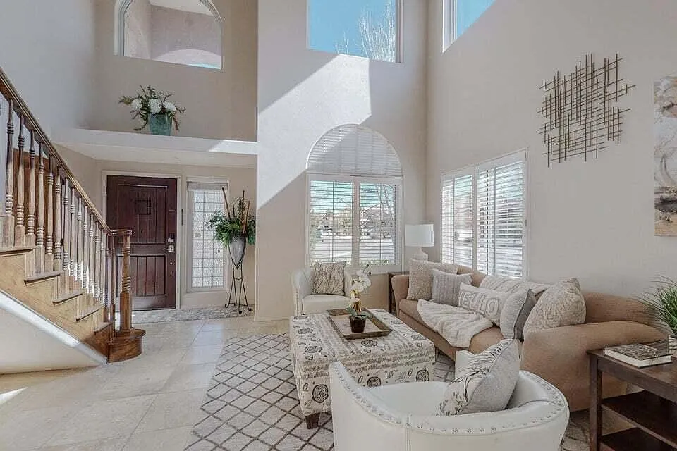 4 bed, 3.0 bath, 3000 sqft, $4,300 — Photo 4