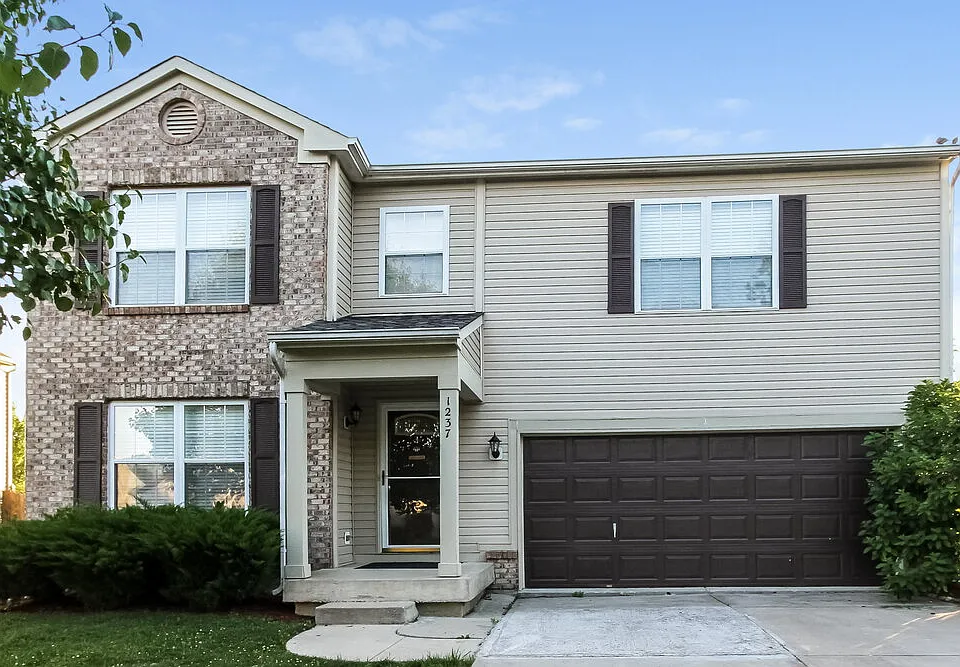 1237 Silver Ridge Ln