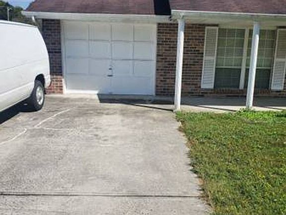 2nd image of 4916 Angelia Dr
