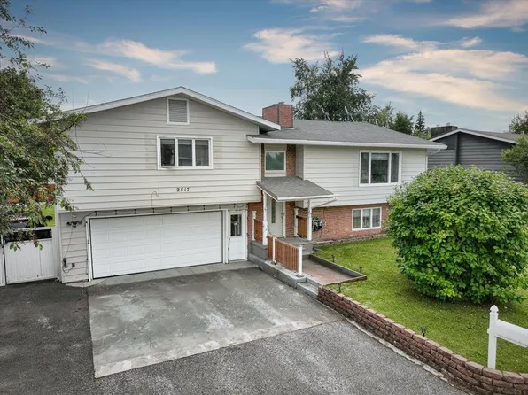 2517 Riverview Dr, Fairbanks, AK 99709