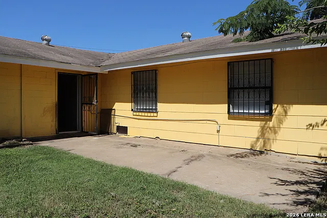 4 bed, 2.0 bath, 1640 sqft, $1,650 — Photo 3