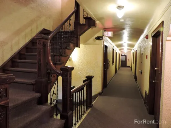 East Side Apartments, 1621 N Franklin Pl #579c00cfe, Milwaukee, WI 53202