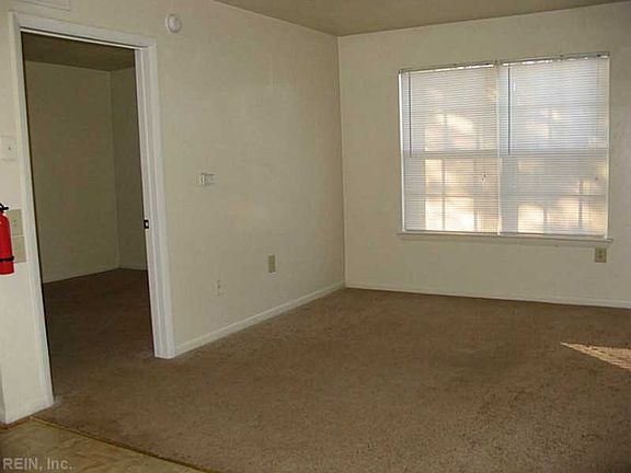 3rd image of 448 Lisa Sq APT 318