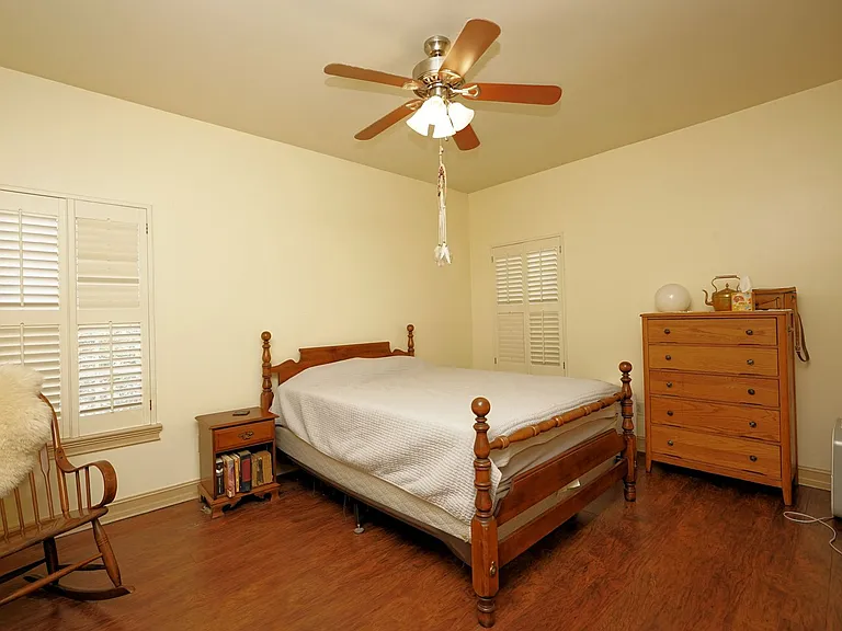 428 Riverchase Blvd — Photo 31
