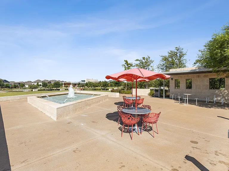 15807 Thorn Apple Rd — Photo 28