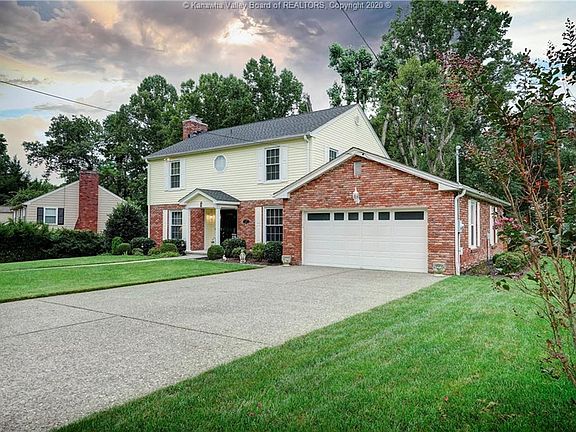 4th image of 1207 Williamsburg Way
