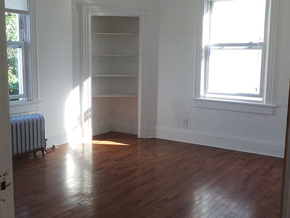 4th image of 288 Jessamine Ave #2