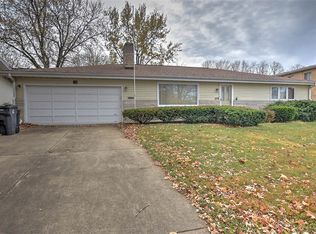 415 E Christine Dr, Decatur, IL 62526