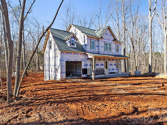 2nd image of 3692 Shannon Loop