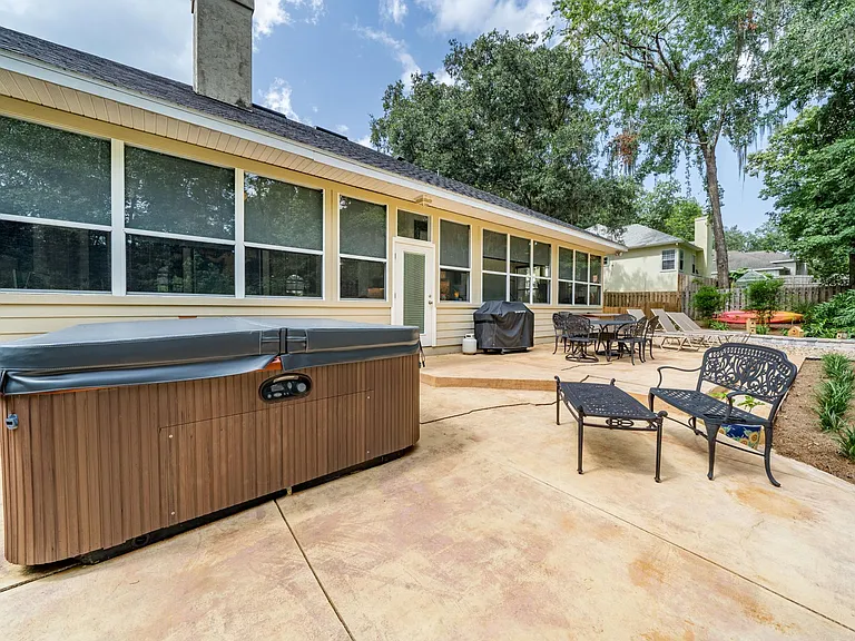 5121 NW 76th Ln — Photo 5