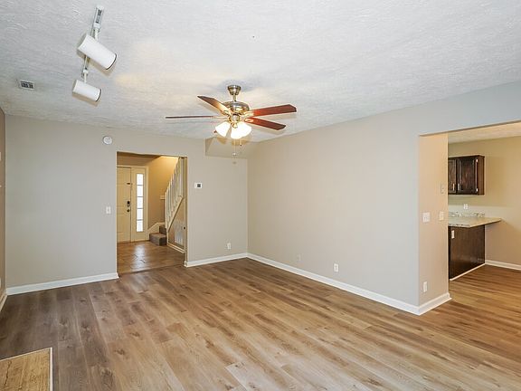 5th image of 1044 Mulberry Way