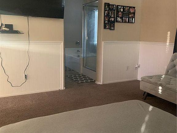 5th image of 517 E Mariposa Way