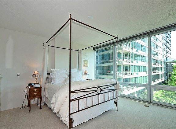 5th image of 9725 Woods Dr Unit 407