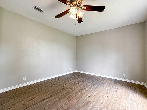 2nd image of 7514 Mockingbird Ln