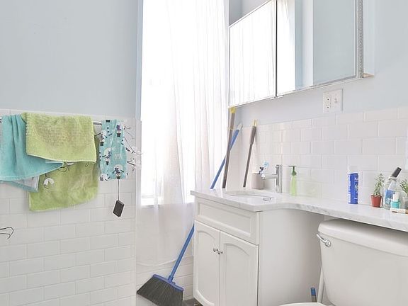 5th image of 337 E 13th St APT 13