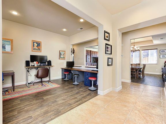 5th image of 2951 Mojave Dr