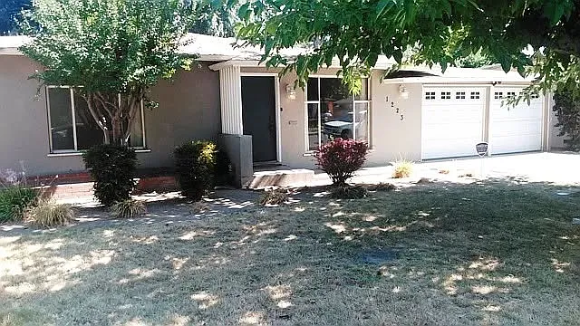 1223 E Simpson Ave — Photo 1