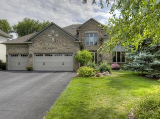635 Ramsey Cir, Carver, MN 55315