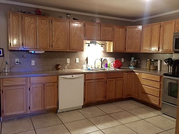 2nd image of 1408 Lamar Ave