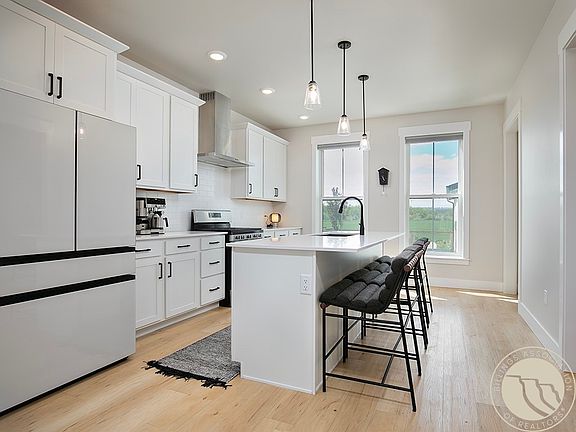 5th image of 6176 Johanns Meadow Ln