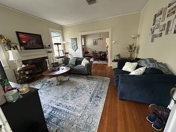 4th image of 2325 Palmer Ave