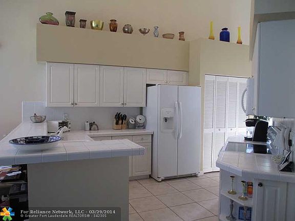 3rd image of 11641 NW 13th Mnr