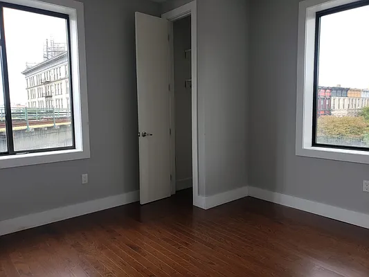 Rented by Lodger Corp | media 13