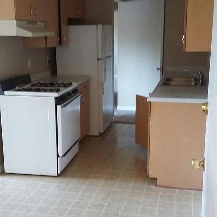 2nd image of 104 W Klubertanz Dr APT 9