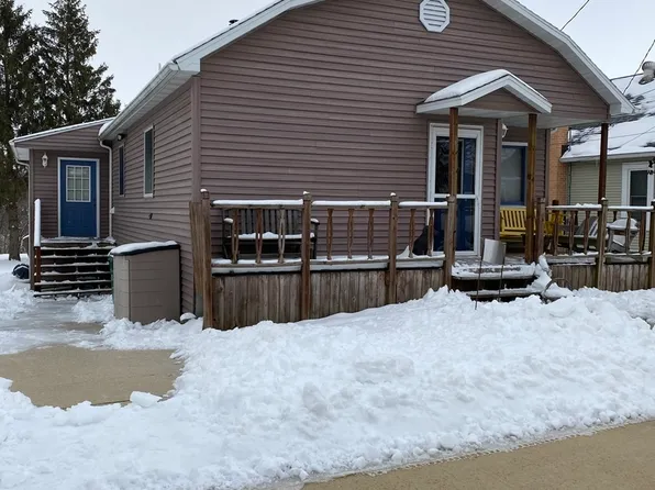 109 N Roberts St, Mark, IL 61340