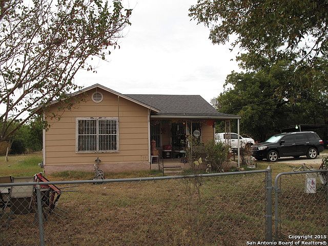 1st image of 907 & 905 W BAETZ BLVD