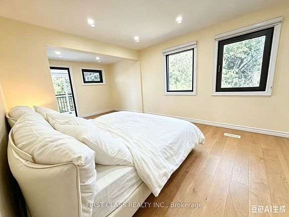 4th image of 37 Laird Dr