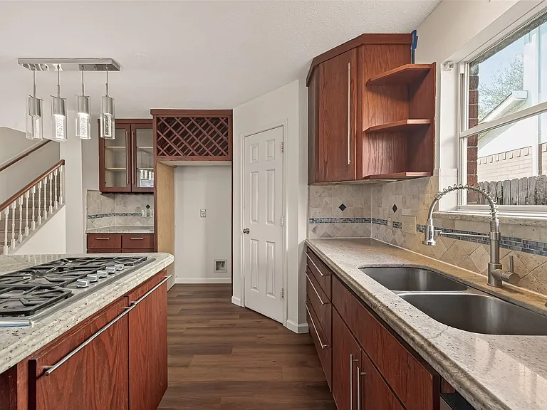 15910 Clayton Bend Dr — Photo 22