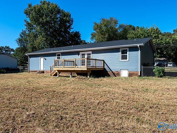 2nd image of 110 Vasser Cir