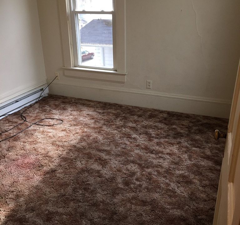 1st image of 218 1/2 Sturges Ave